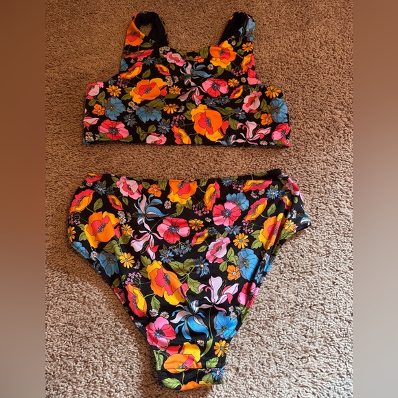 PINK Victoria's Secret Floral Bikini Set - Black and Multicolor XL - Picture 2 of 5
